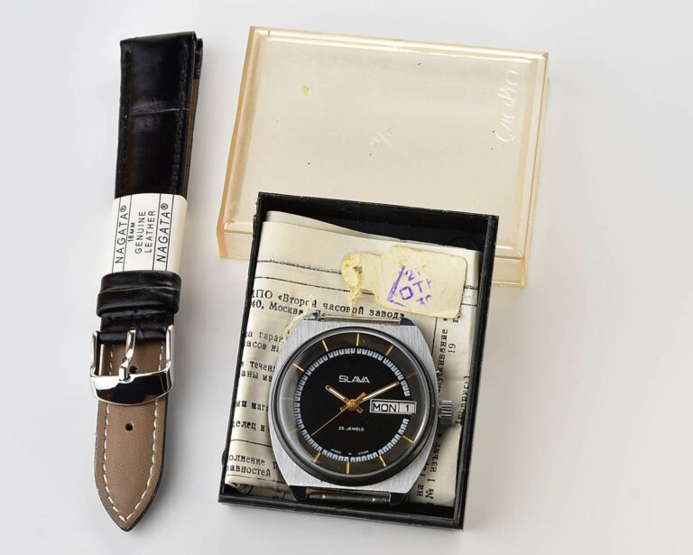 TIME CAPSULE: Vintage Slava soviet mechanical watch, New Old Stock(NOS)!