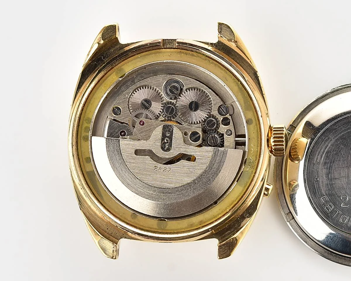 TIME CAPSULE: Large Soviet gold-plated mechanical vintage watch Slava!