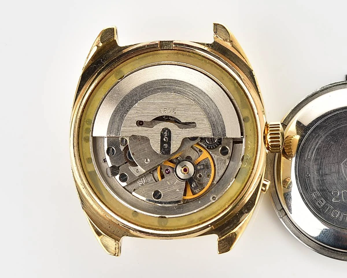 TIME CAPSULE: Large Soviet gold-plated mechanical vintage watch Slava!