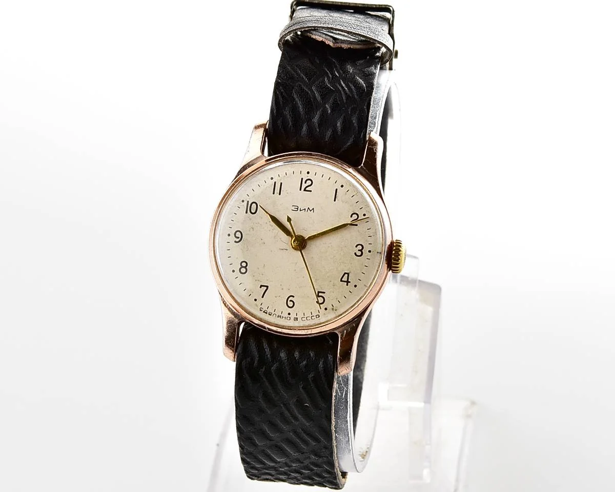 ZiM Soviet mechanical watch with central seconds hand