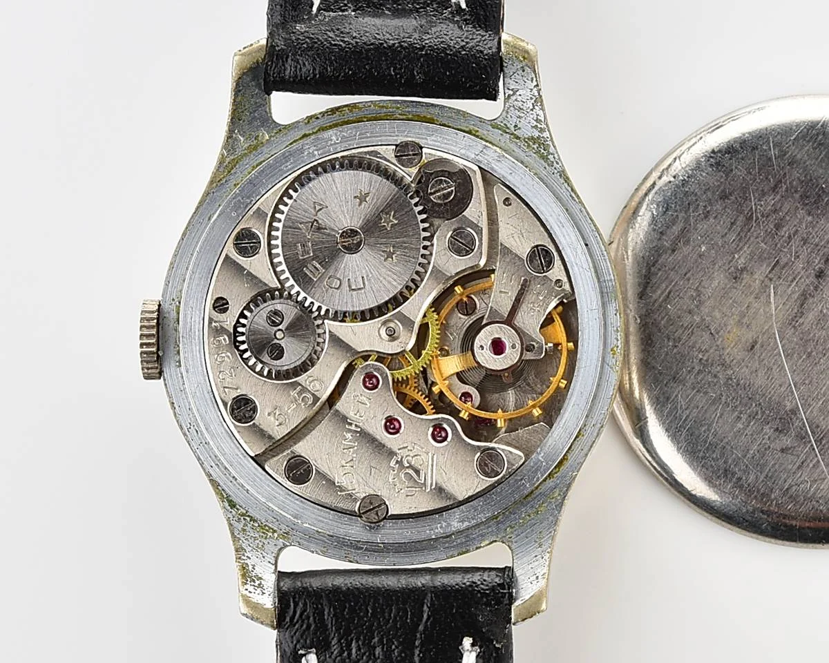 Vintage Soviet mechanical Pobeda watch, 2MChZ from 3rd quarter 1955!