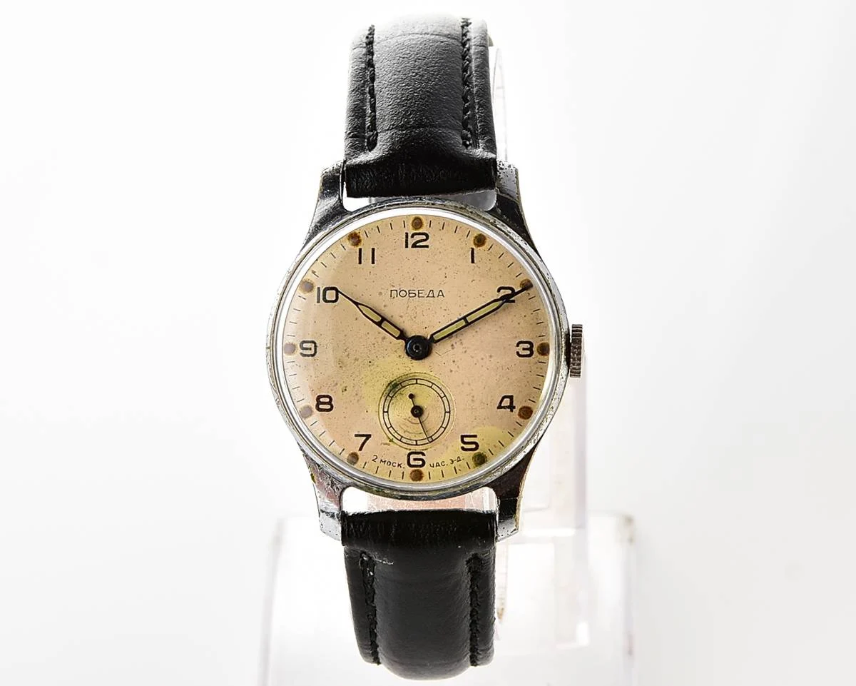 Vintage Soviet mechanical Pobeda watch, 2MChZ from 3rd quarter 1955!