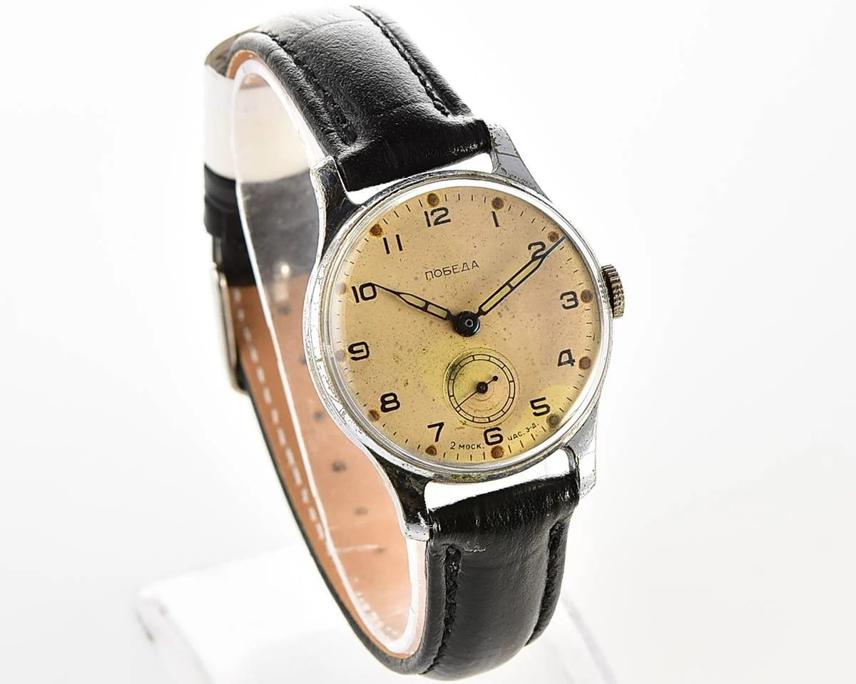 Vintage Soviet mechanical Pobeda watch, 2MChZ from 3rd quarter 1955!