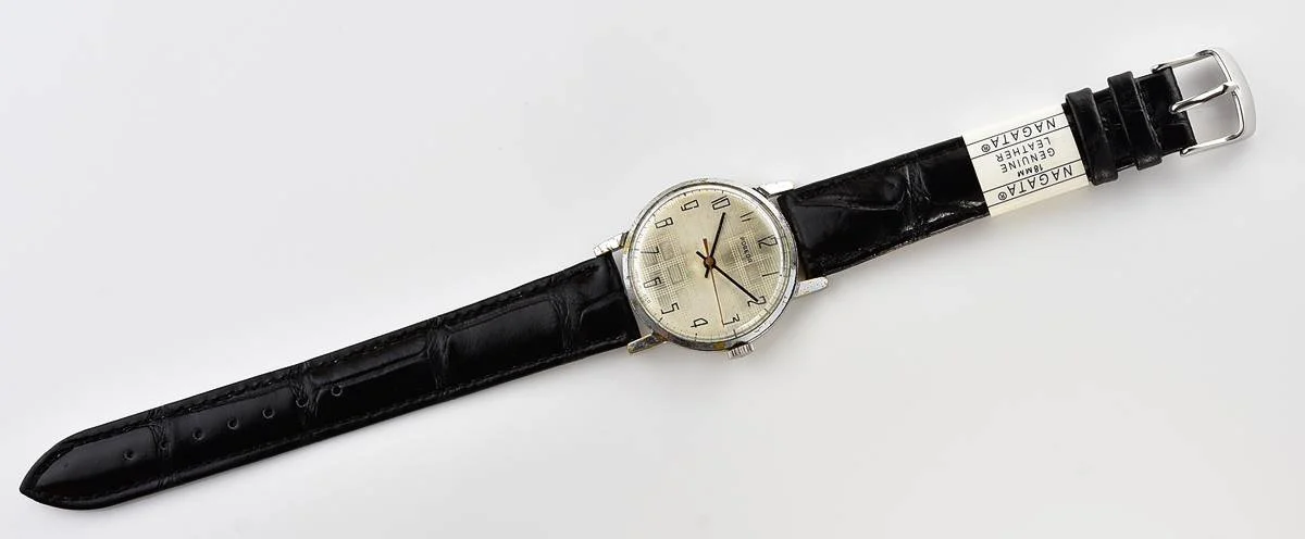 Vintage Soviet mechanical Pobeda watch with central seconds hand