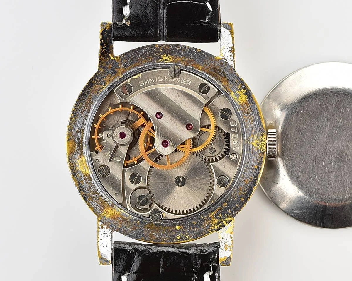Vintage Soviet mechanical Pobeda watch with central seconds hand
