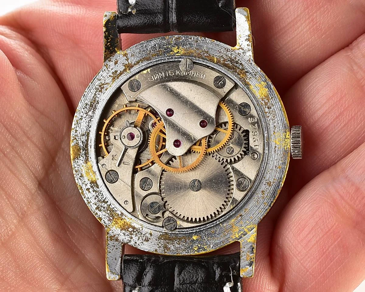Vintage Soviet mechanical Pobeda watch with central seconds hand