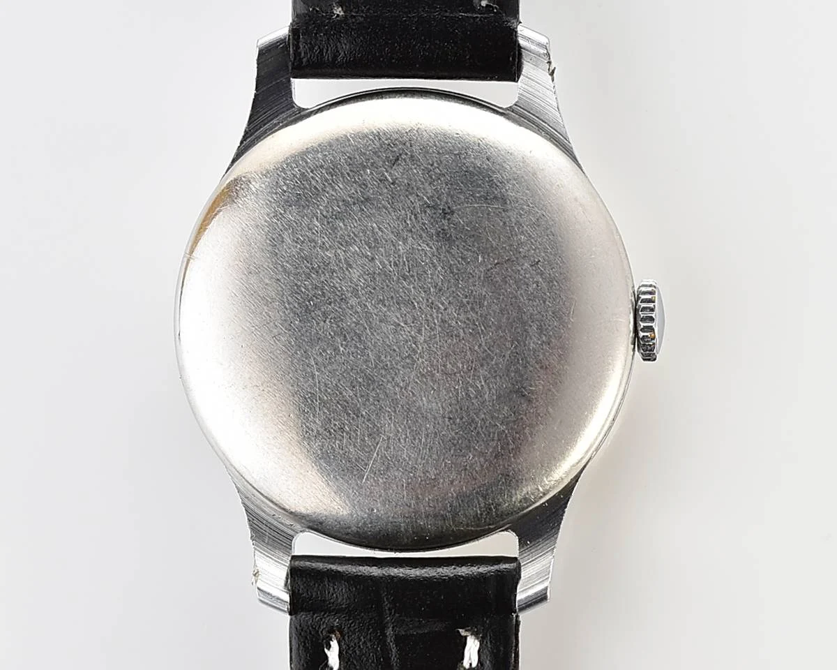 Vintage Soviet Pobeda watch with central second hand