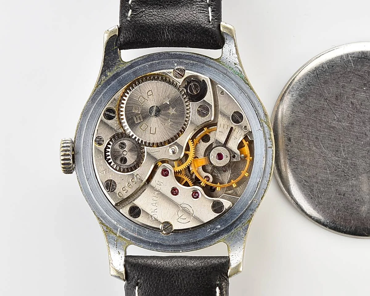 Vintage Soviet mechanical Pobeda watch, 2MChZ from 4th quarter 1958!