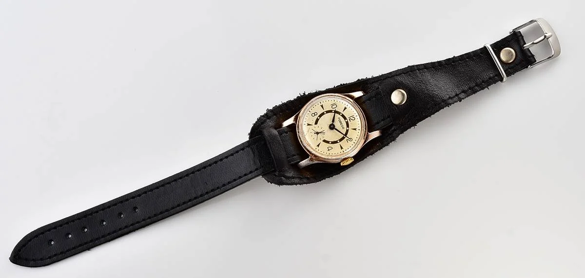 Vintage Pobeda Soviet mechanical wristwatch, 1st quarter of 1949!