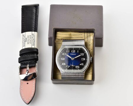 Soviet mechanical POBEDA watch, with box and passport