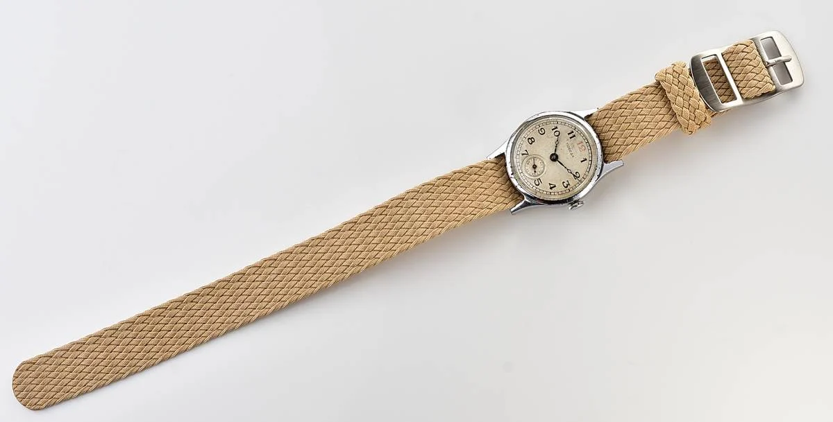 Vintage mechanical Pobeda wrist watch "red 12" - 1st quarter 1951