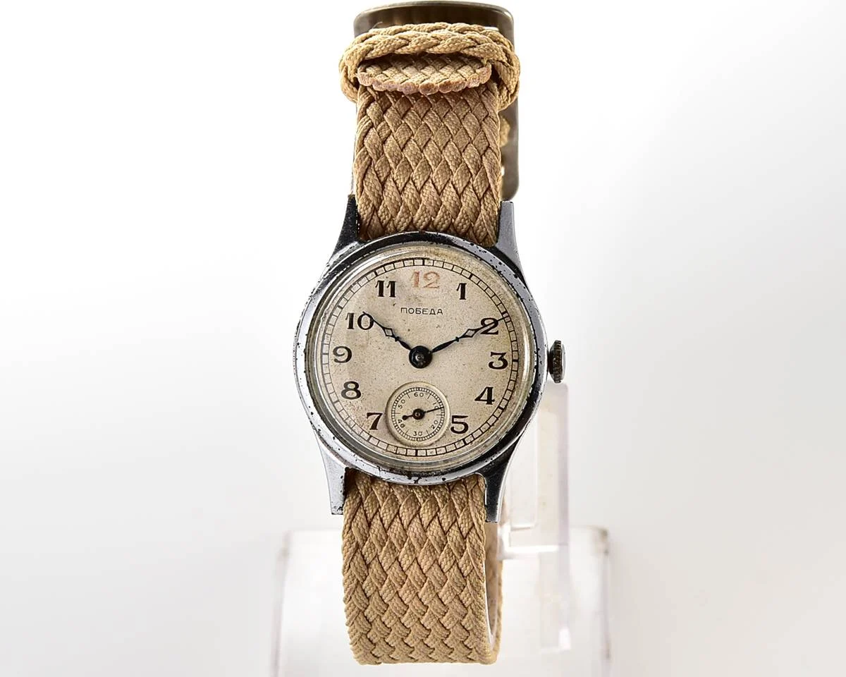 Vintage mechanical Pobeda wrist watch "red 12" - 1st quarter 1951