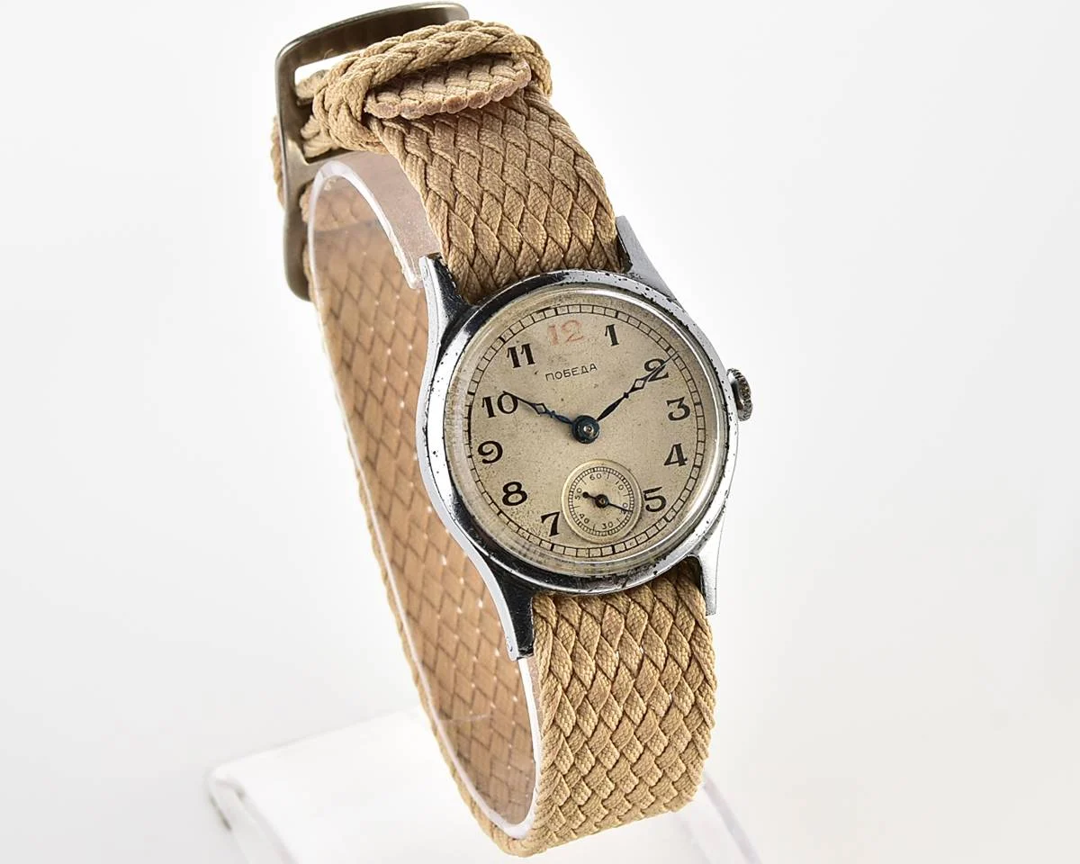 Vintage mechanical Pobeda wrist watch "red 12" - 1st quarter 1951