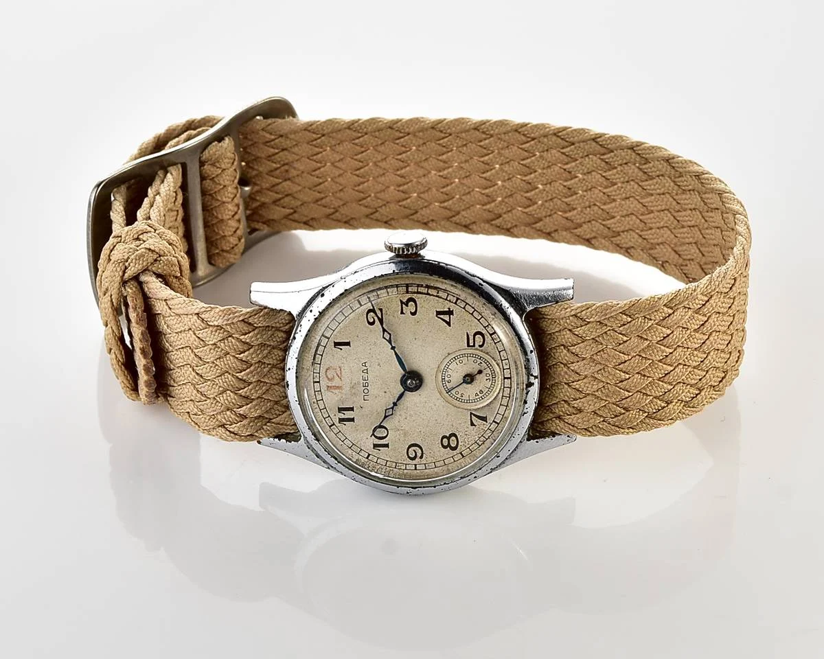 Vintage mechanical Pobeda wrist watch "red 12" - 1st quarter 1951