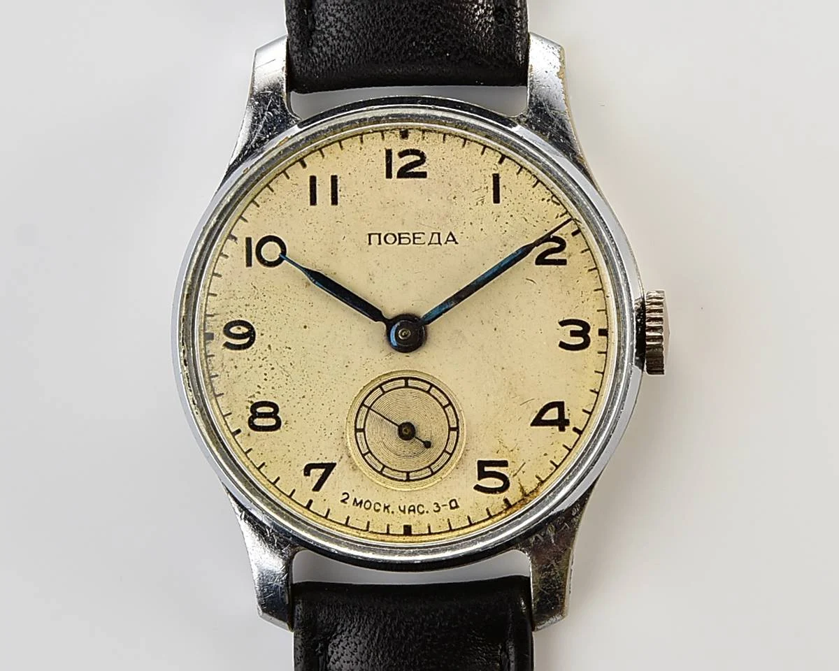 Vintage Soviet mechanical Pobeda watch, 2MChZ from the 4th quarter of 1954