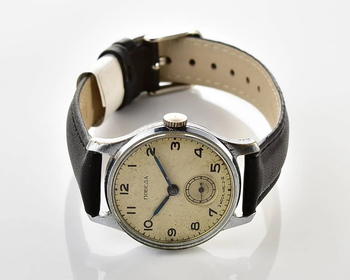 Vintage Soviet mechanical Pobeda watch, 2MChZ from the 4th quarter of 1954