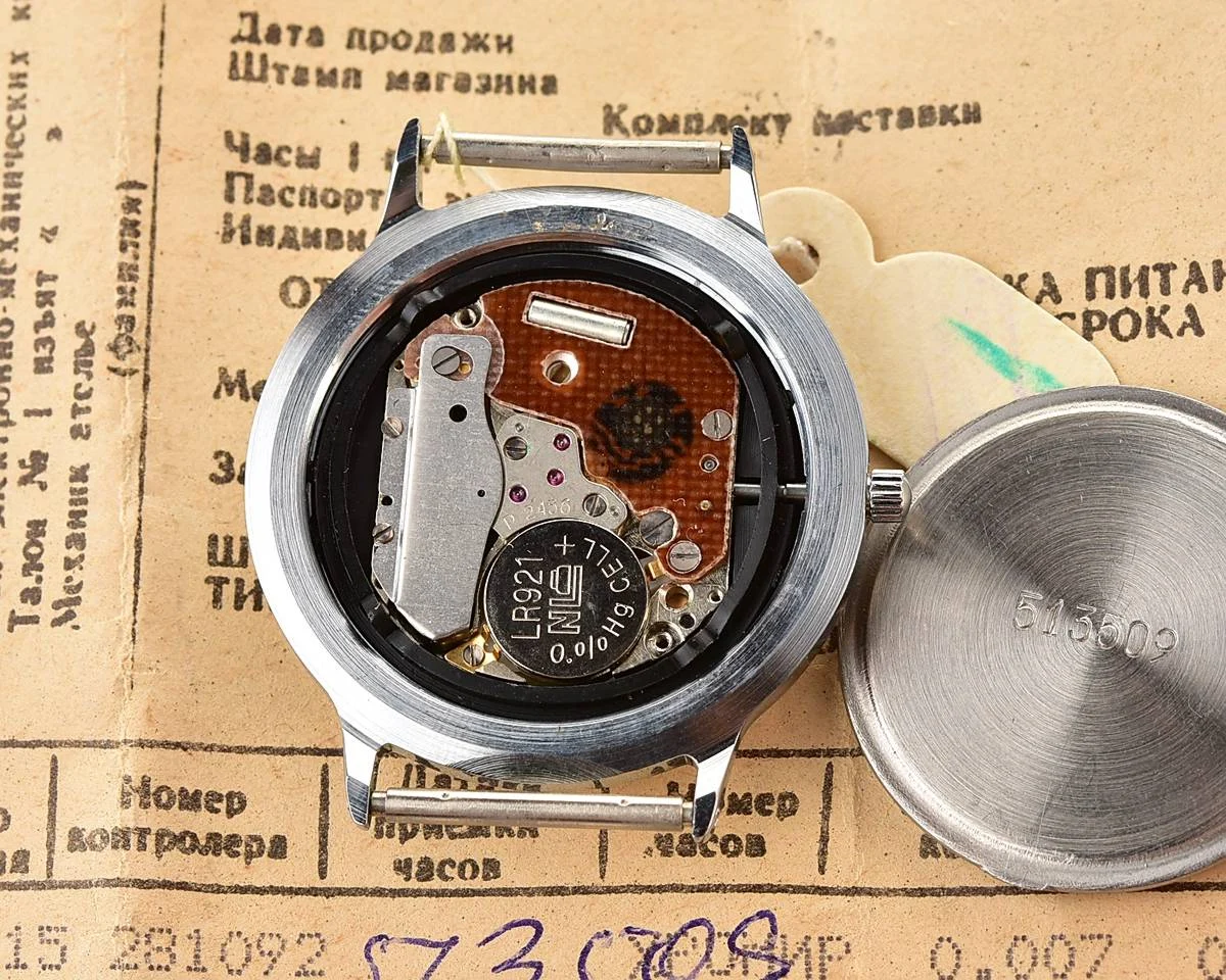 TIME CAPSULE: Soviet Poljot wrist watch with quartz movement – New Old Stock (NOS)!