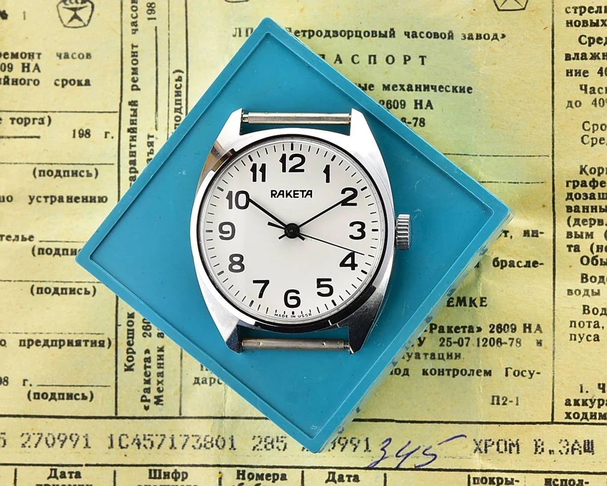 TIME CAPSULE: Vintage Soviet Raketa watch, New Old Stock (NOS)!