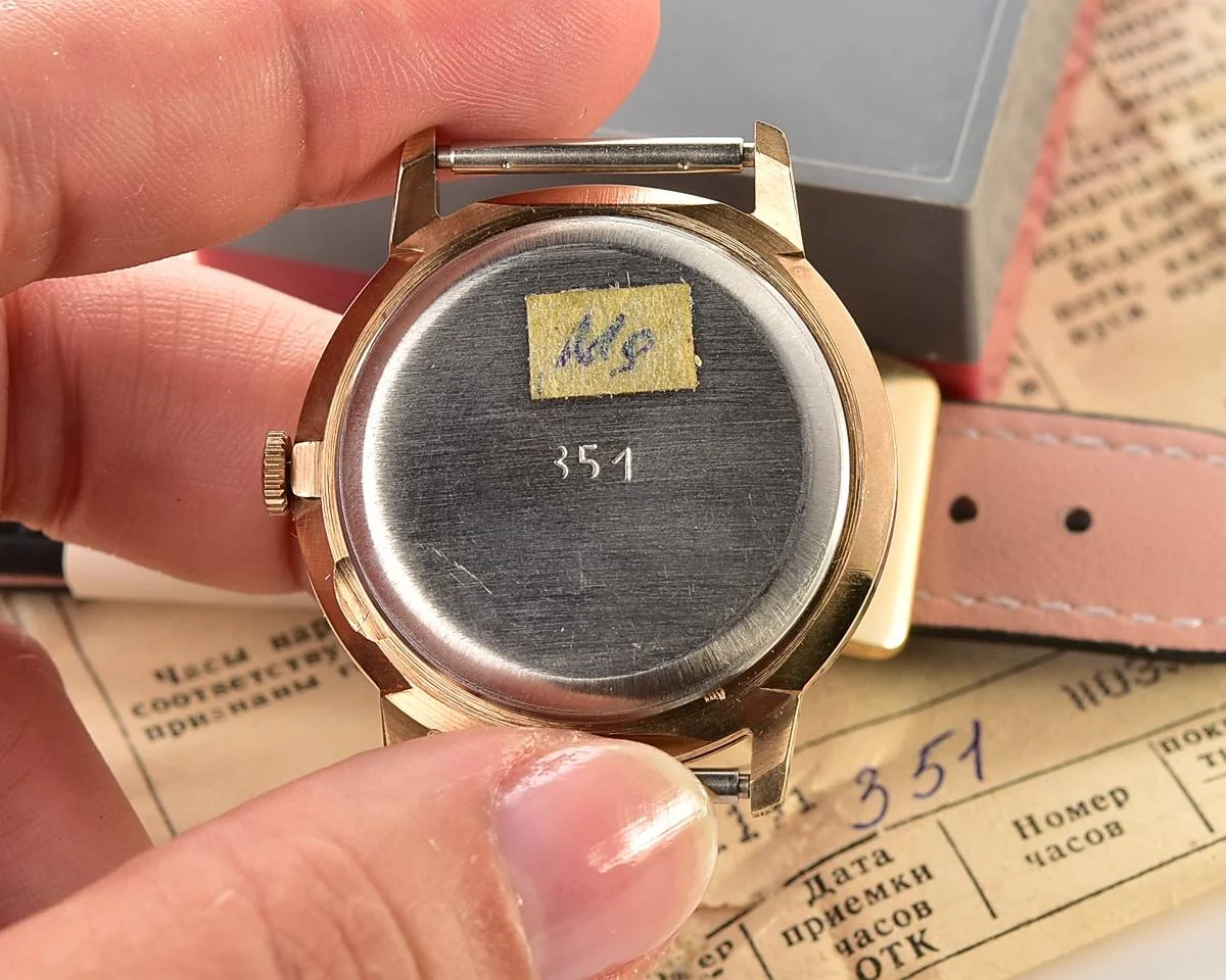 TIME CAPSULE: Vintage gold-plated Soviet Raketa watch, New Old Stock (NOS)!