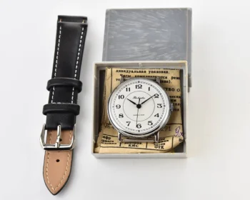 TIME CAPSULE: Vintage Soviet Raketa watch, New Old Stock (NOS)!