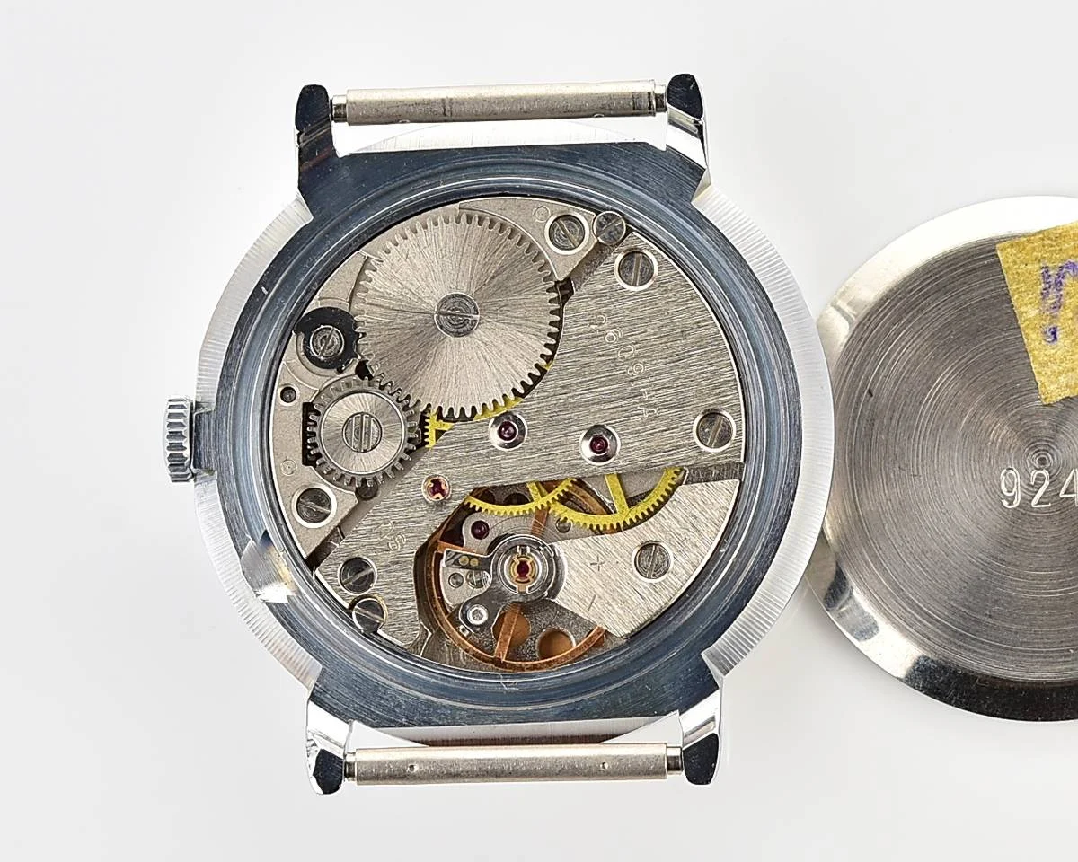 TIME CAPSULE: Vintage Soviet Raketa watch, New Old Stock (NOS)!