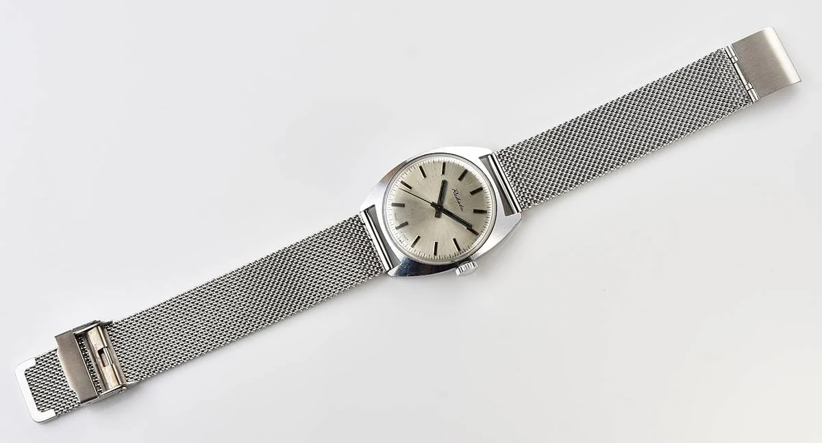 Soviet Raketa vintage mechanical watch with milanese bracelet