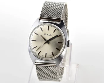 Soviet Raketa vintage mechanical watch with milanese bracelet