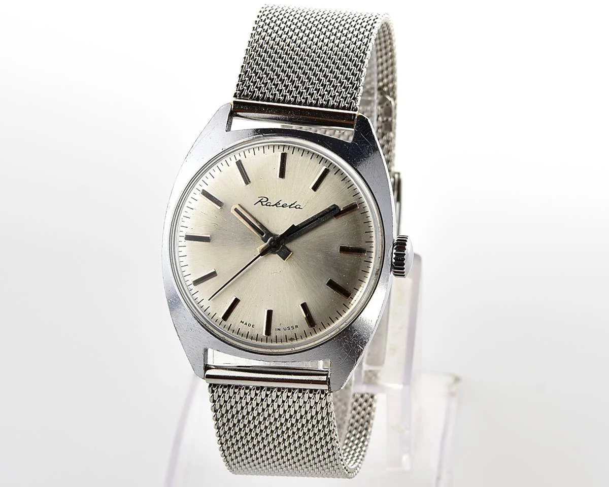 Soviet Raketa vintage mechanical watch with milanese bracelet