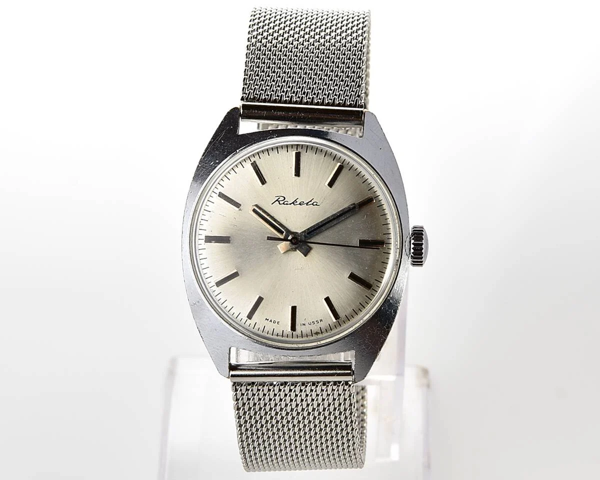 Soviet Raketa vintage mechanical watch with milanese bracelet