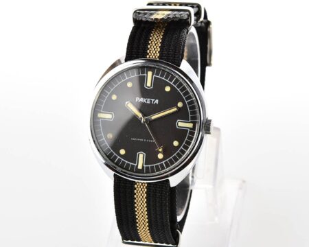 Excellent soviet RAKETA military style mechanical watch with nylon NATO strap!