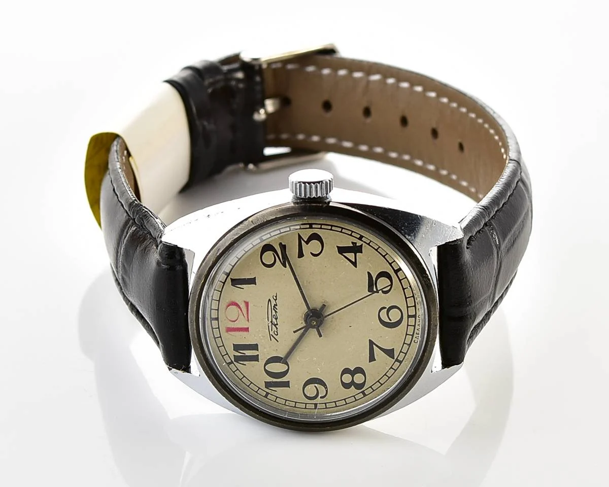 Soviet Raketa "red 12" vintage mechanical wristwatch