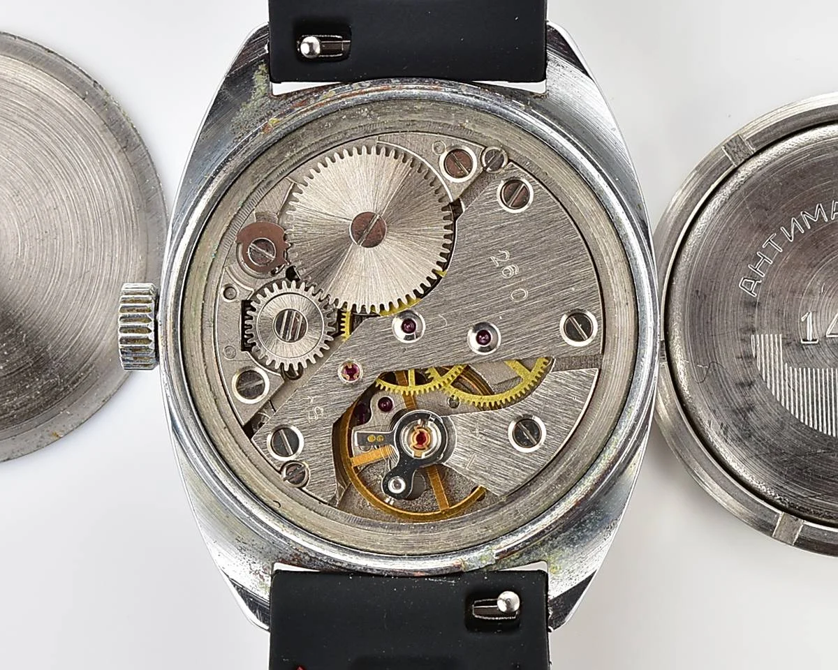 Excellent Soviet Raketa vintage mechanical watch with antimagnetic movement 2610!