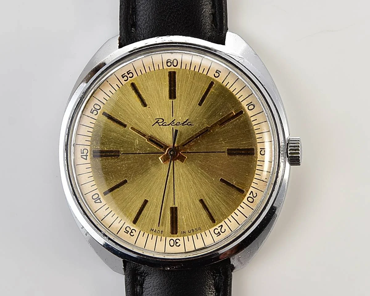 Large vintage Raketa mechanical watch