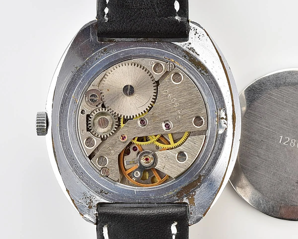 Large vintage Raketa mechanical watch
