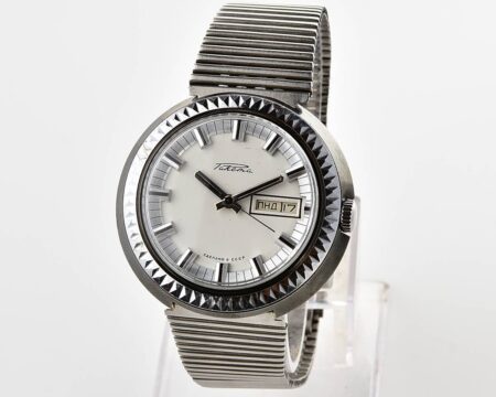 Vintage soviet RAKETA mechanical watch with double calendar