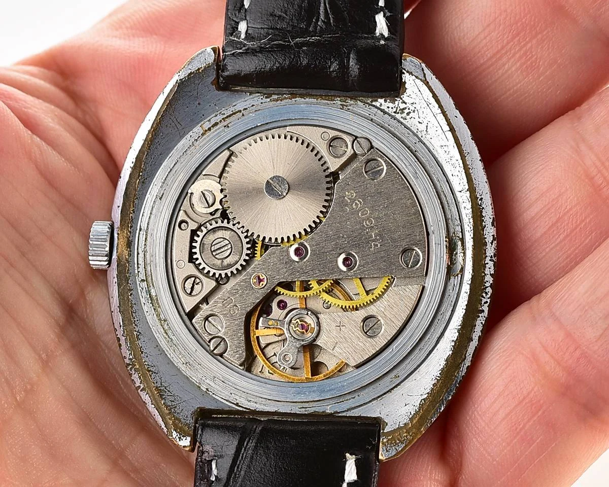 Large vintage Raketa mechanical watch