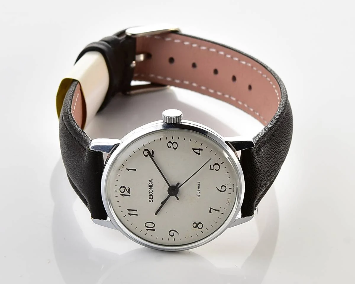 Soviet Sekonda vintage mechanical wrist watch