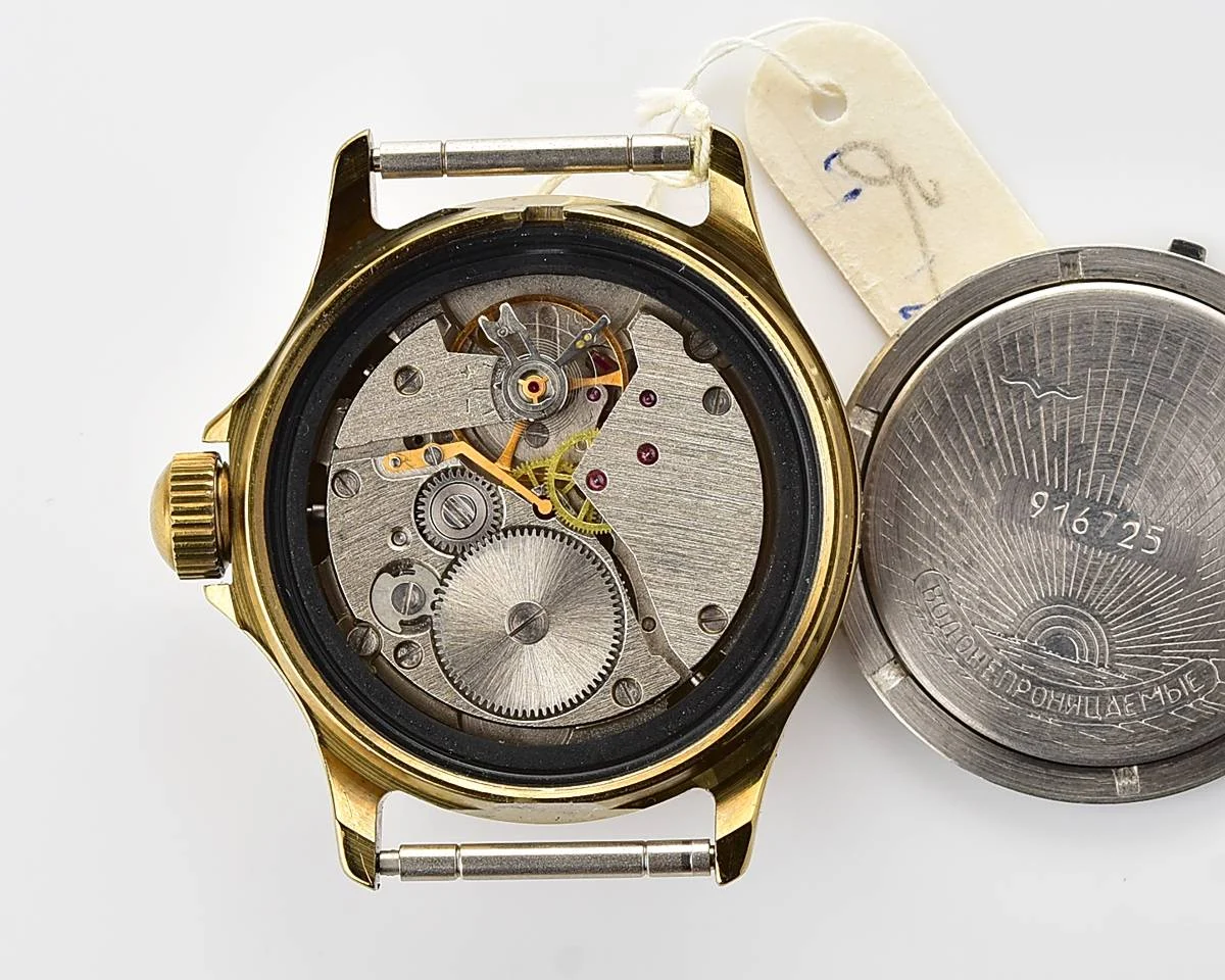 TIME CAPSULE: Vostok Commander’s Junior mechanical watch – New Old Stock (NOS)!