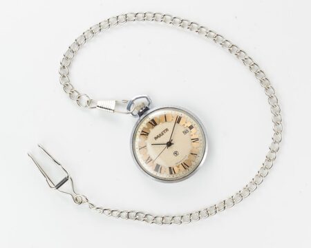 Mechanical RAKETA soviet pocket watch with calendar