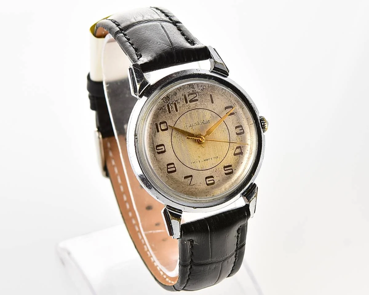 Vintage Soviet wrist watch from 50s - Kirovskie 1MWF