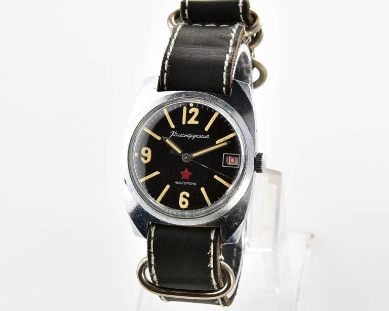 Soviet Vostok Komandirskie mechanical watch - Zakaz MO CCCP!