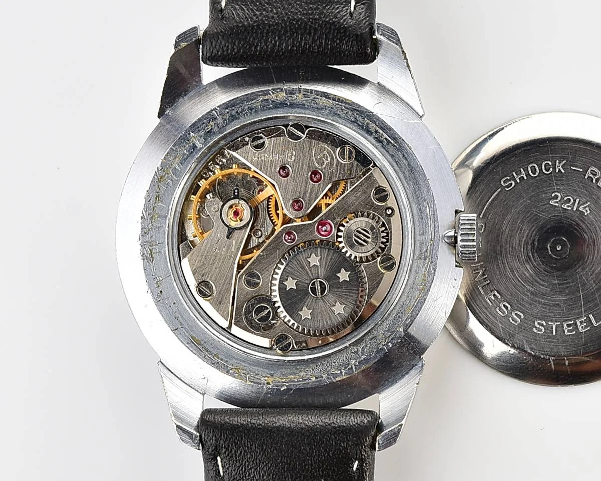 Vintage Soviet Mir mechanical wristwatch