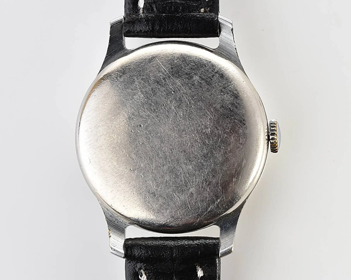 Vintage Soviet Pobeda watch with central seconds hand, 1MChZ from the 1950s