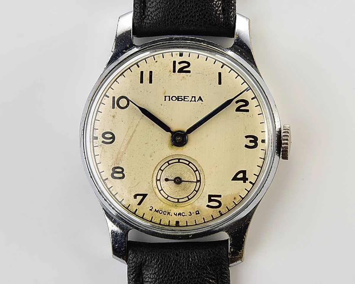 Vintage Soviet mechanical Pobeda watch, 2MChZ from 2nd quarter 1956