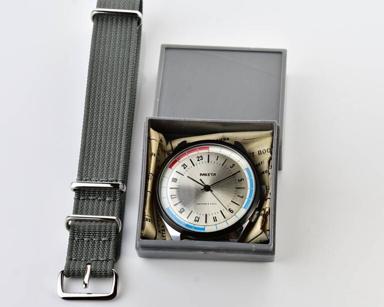 TIME CAPSULE: Soviet vintage mechanical watch RAKETA with 24 hours dial, NEW old stock(NOS)!