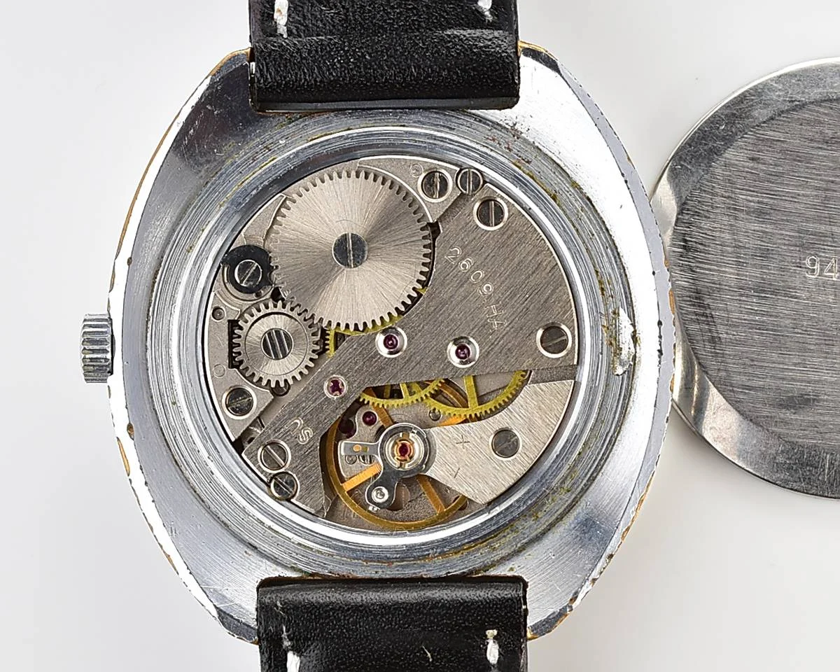 Large vintage Raketa mechanical watch