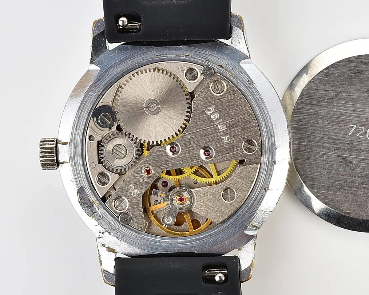 Soviet Raketa elegant vintage mechanical watch with silicon strap