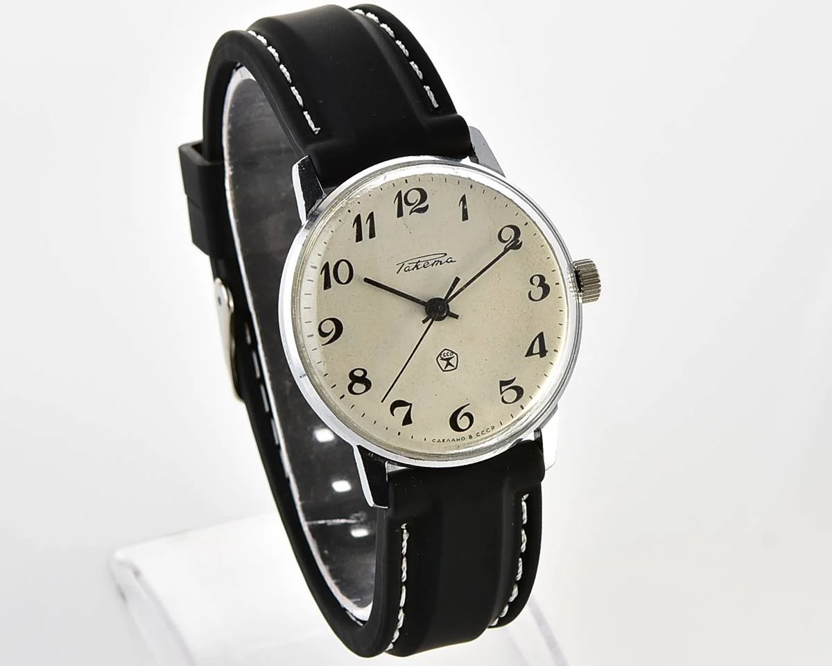 Soviet Raketa elegant vintage mechanical watch with silicon strap
