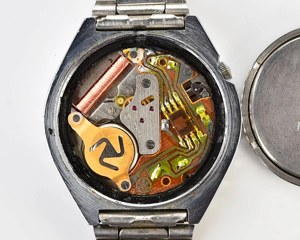 Large Soviet Slava CCCP watch with quartz movement