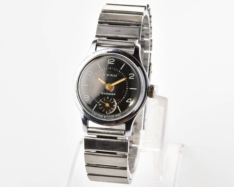 Vintage soviet mechanical URAN wristwatch